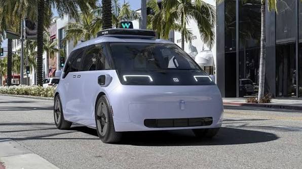 Waymo Ojai Zeekr autonomous robotaxi minivan